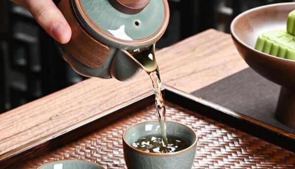 Alternative view of Portable Kungfu Teapot Tea Set, Ceramic Travel Tea for One Set, A Minimalist Look Tea Pot with 2 cup for Tea Lovers Home Hotel Office Outdoor Picnic (Green)