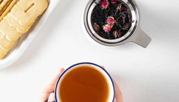 Alternative view of vancasso SELENE Porcelain Tea Mug, 18 oz Porcelain Tea Cup with Infuser and Lid Steeps Loose Leaf Tea, Microwave & Dishwasher Safe, Five-Leaf Clover