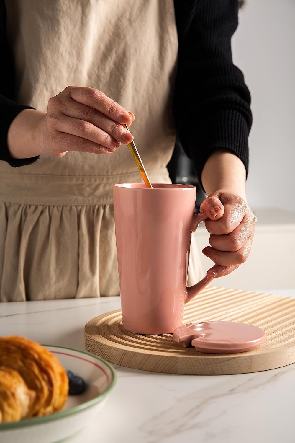 MIWARE 15 Ounce Porcelain Tea Mug with Infuser, Lid and Spoon, Loose Leaf Tea Cup (Pink) - Image 4