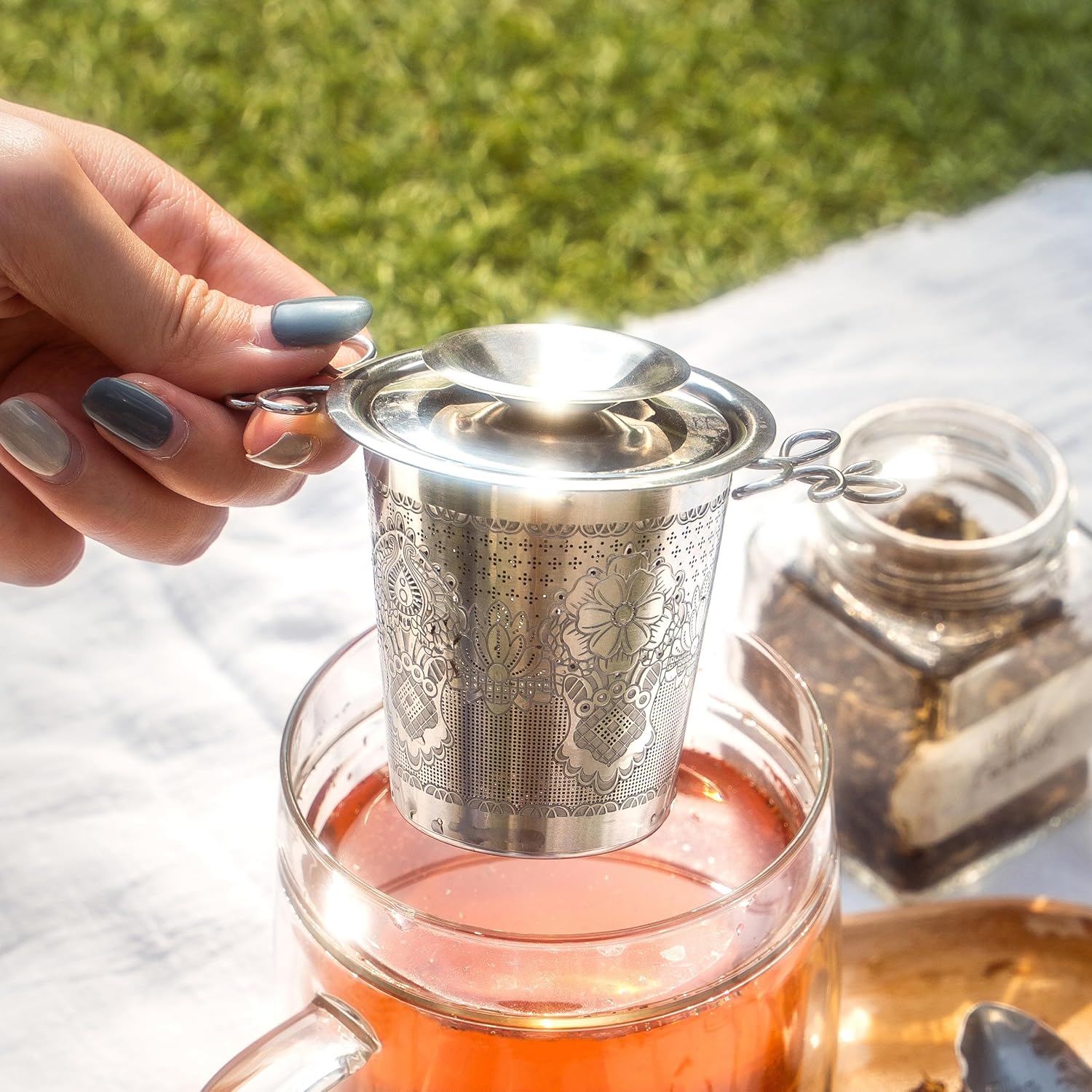 Luxury Tea Strainer Basket Gift Set - Gold Plated Infuser with Engraved Floral Motifs, Crystal Accent Chain for Loose Leaf Tea, Fine Mesh Filter & Ergonomic Handle - Image 8